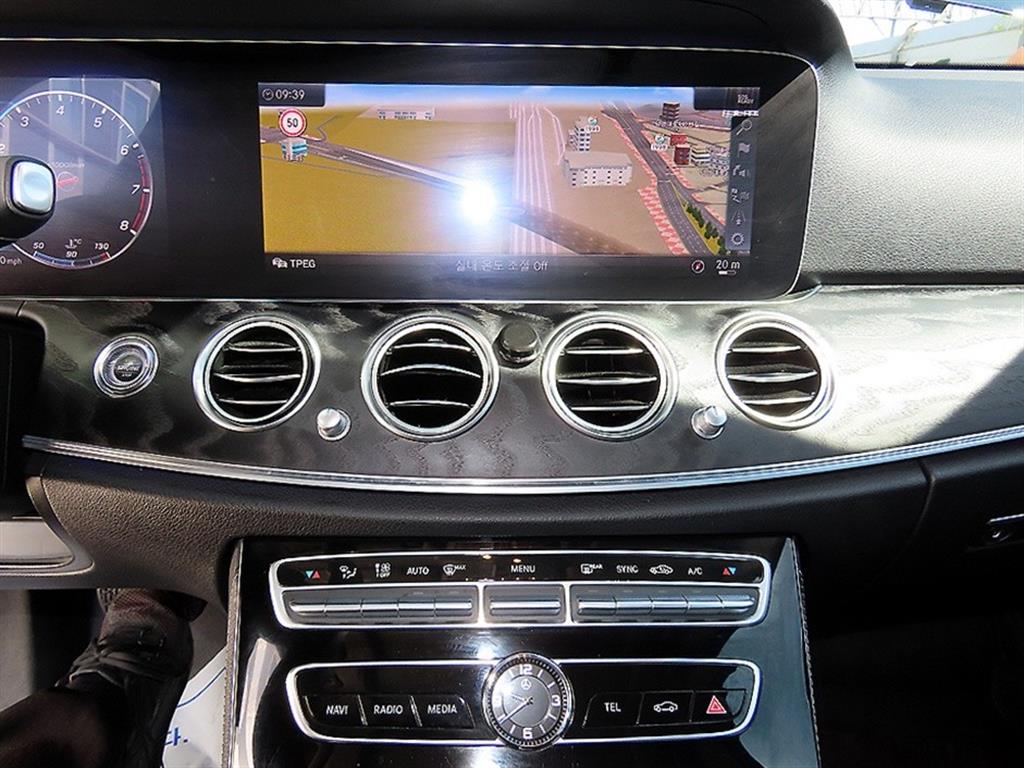 Mercedes Benz E class 2019 Negro - Importación desde Corea - HF Imports Iquique - Foto 15