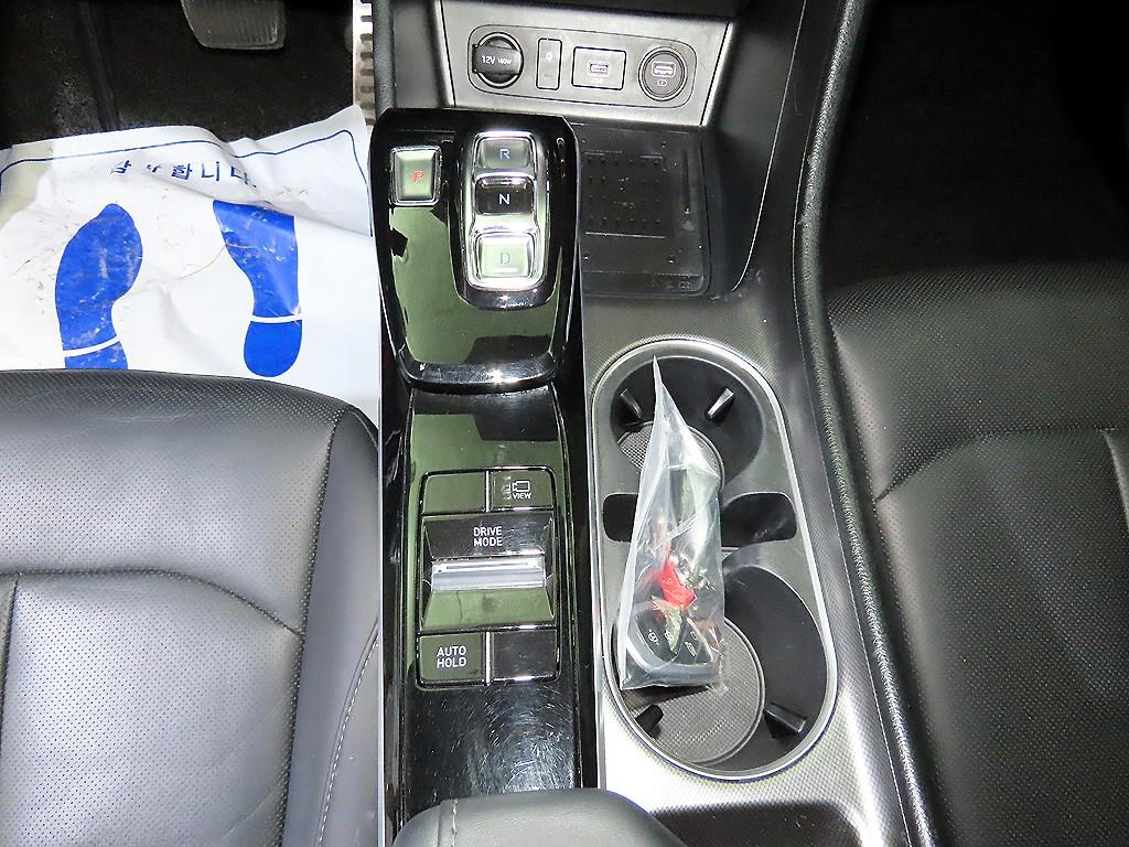 HYUNDAI Sonata - Vista 12