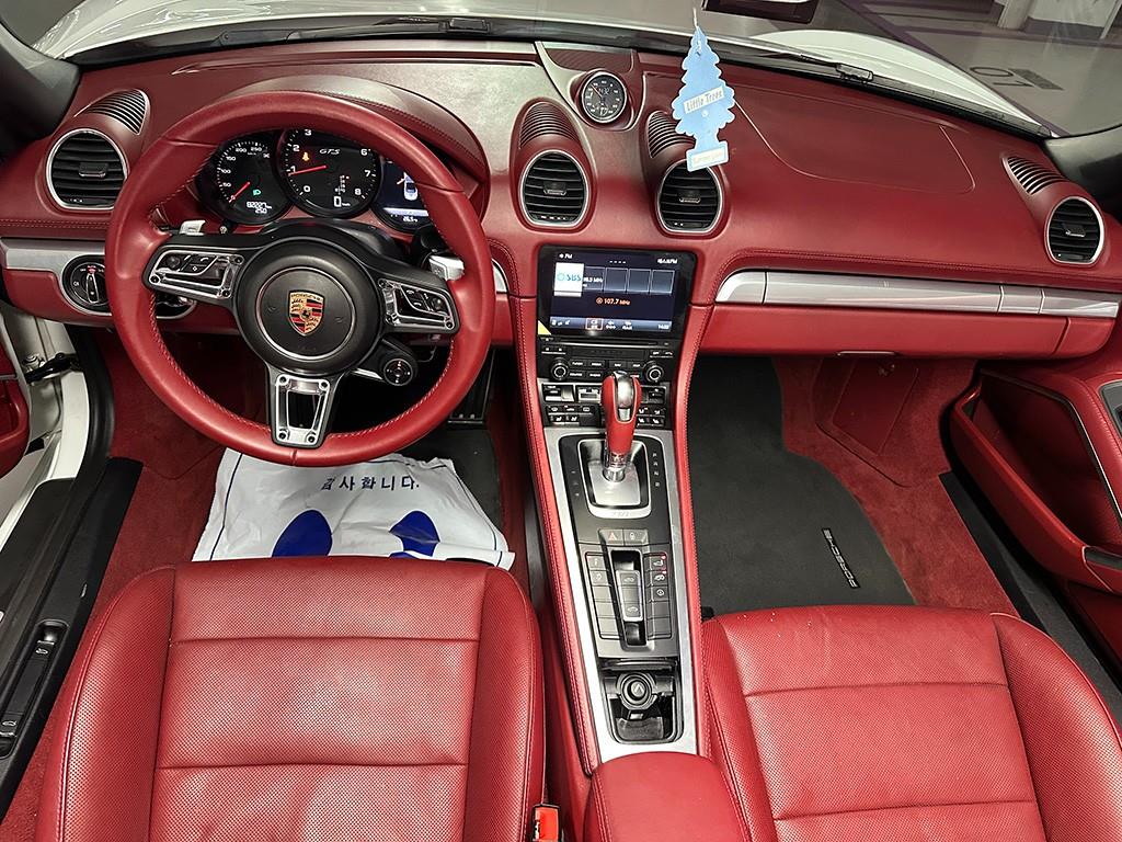 Porsche 718 - Vista 8