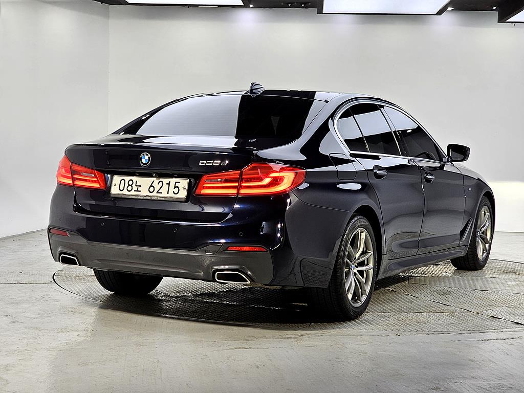 BMW 5 Series - Vista 4