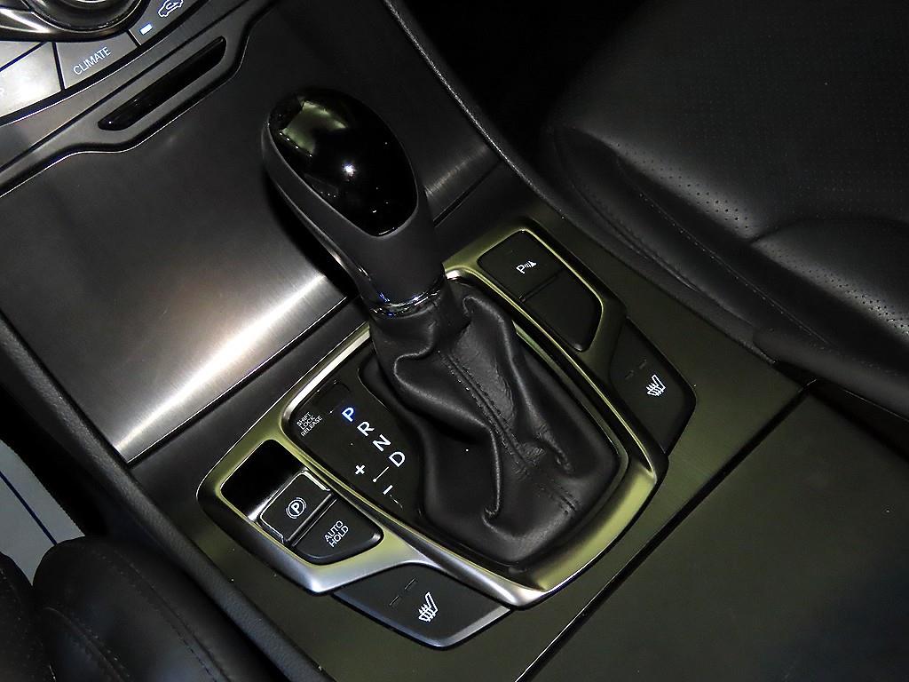 HYUNDAI Grandeur - Vista 12