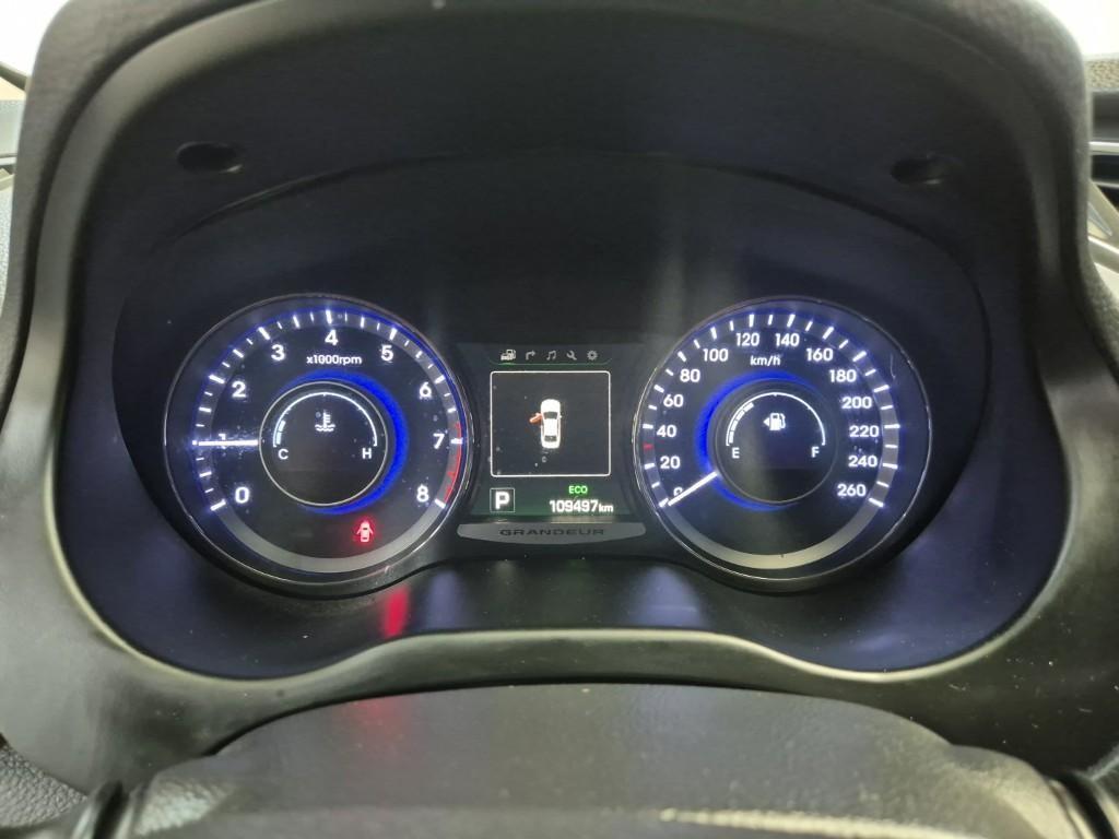 HYUNDAI Grandeur - Vista 6