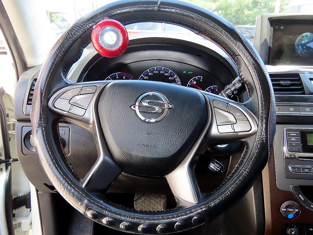 Ssangyong Rexton - Vista 8