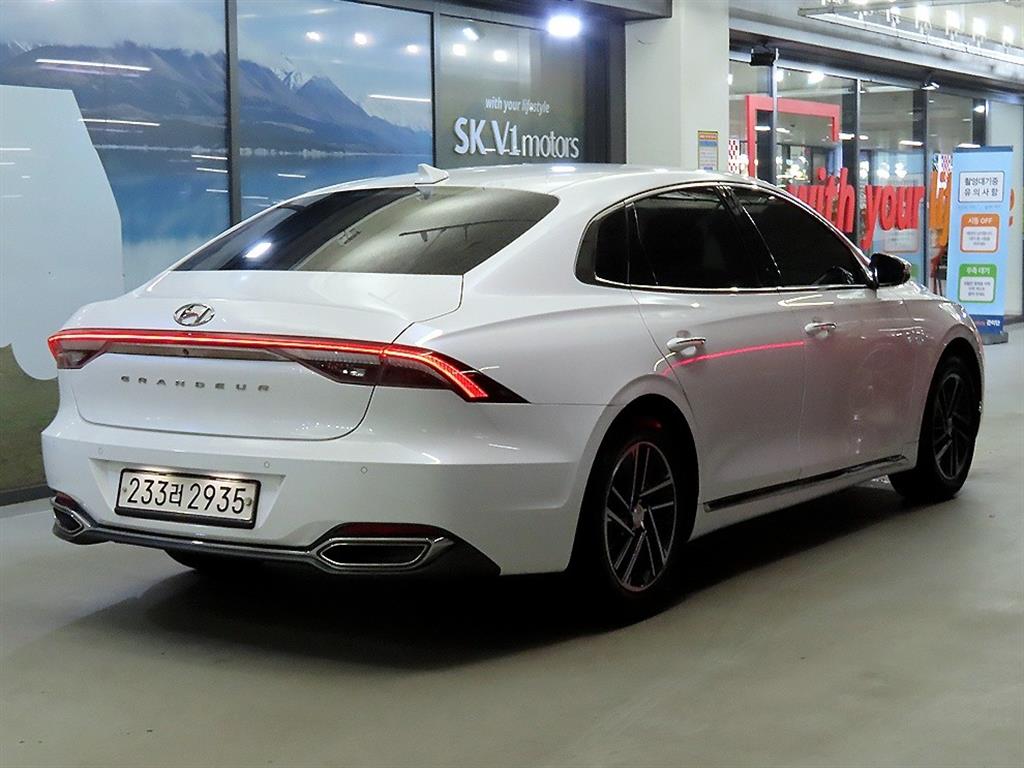 HYUNDAI Grandeur - Vista 4