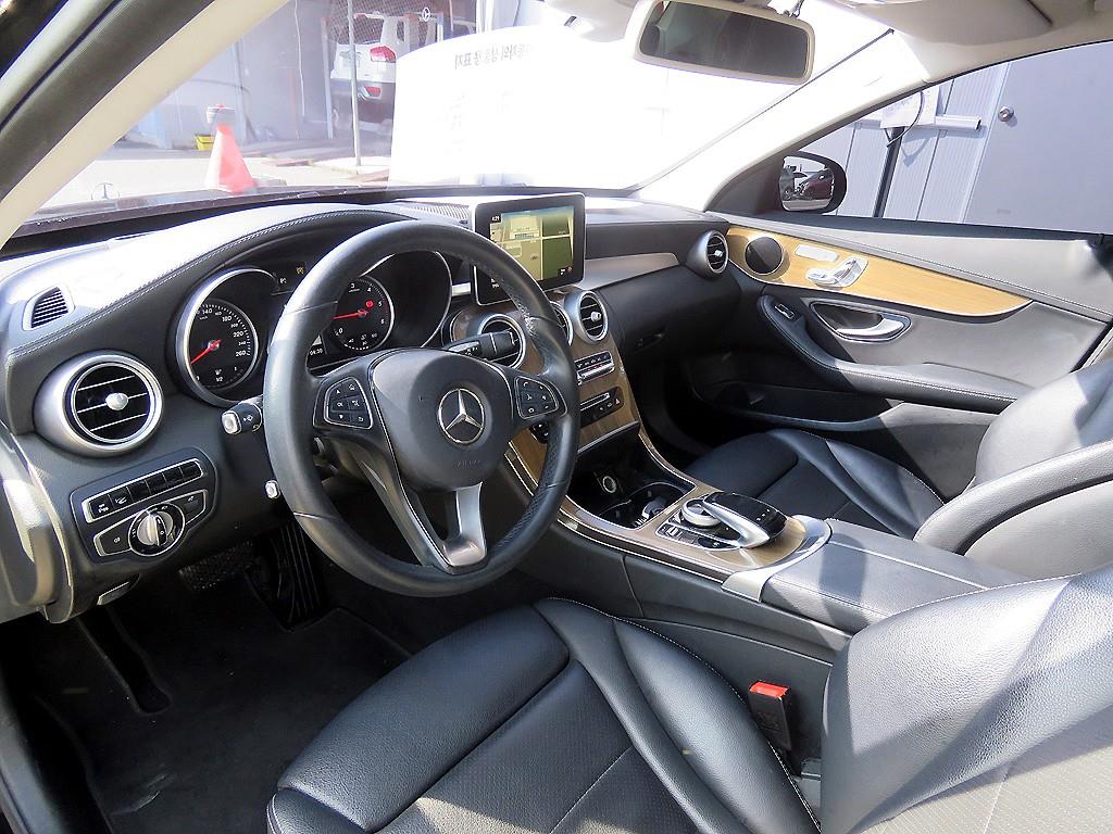 Mercedes Benz C Class - Vista 6