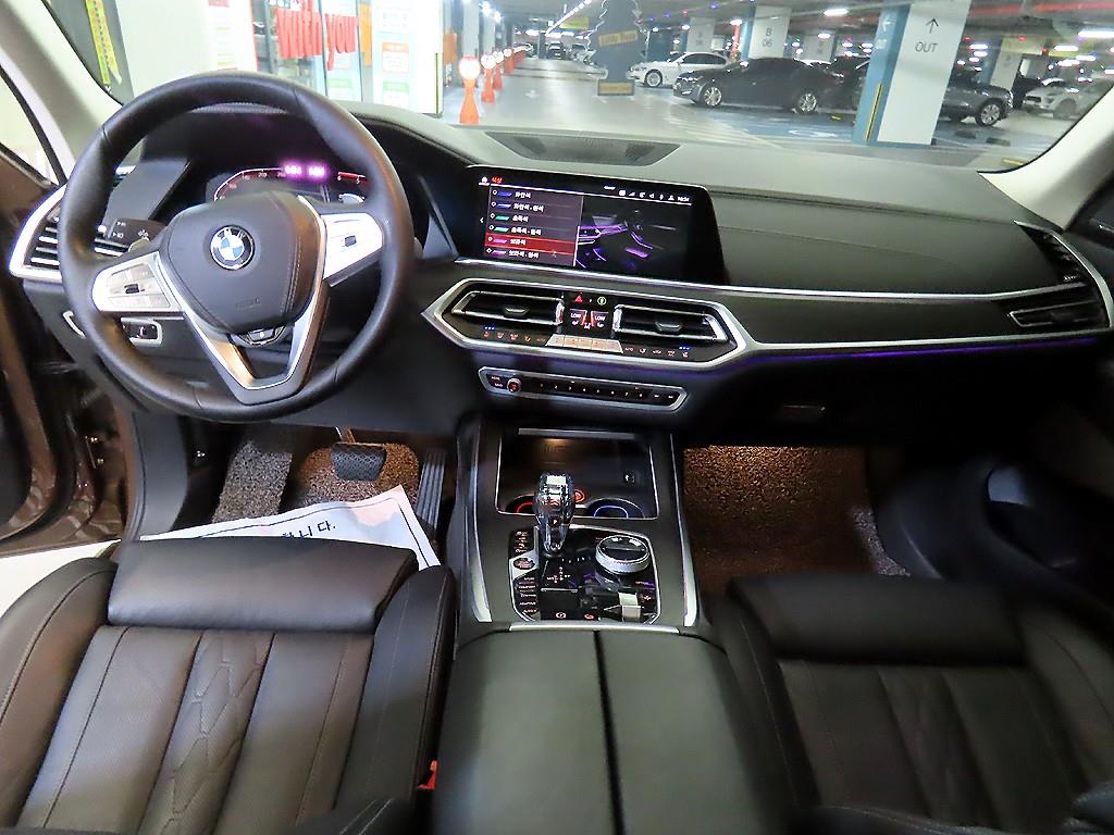 BMW X7 - Vista 10