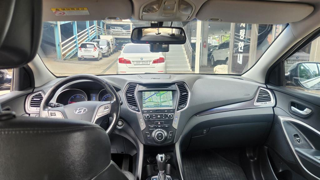 HYUNDAI Santa Fe - Vista 5