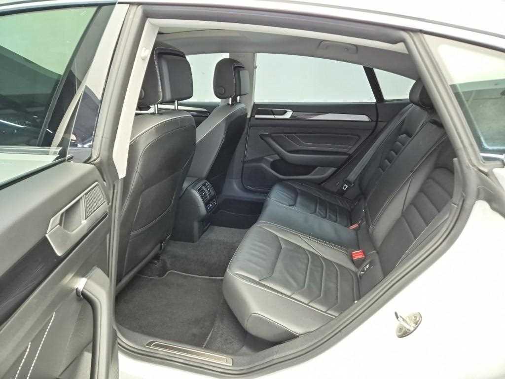 Volkswagen Arteon - Vista 12