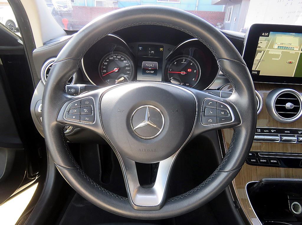 Mercedes Benz C Class - Vista 12