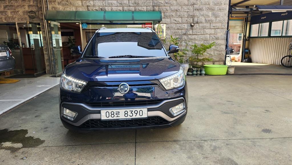 Ssangyong Tivoli 2018 Azul - Importación desde Corea - HF Imports Iquique - Foto 1