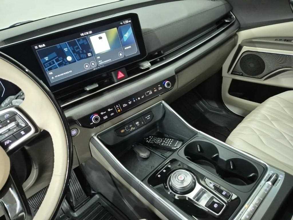 KIA Carnival - Vista 10