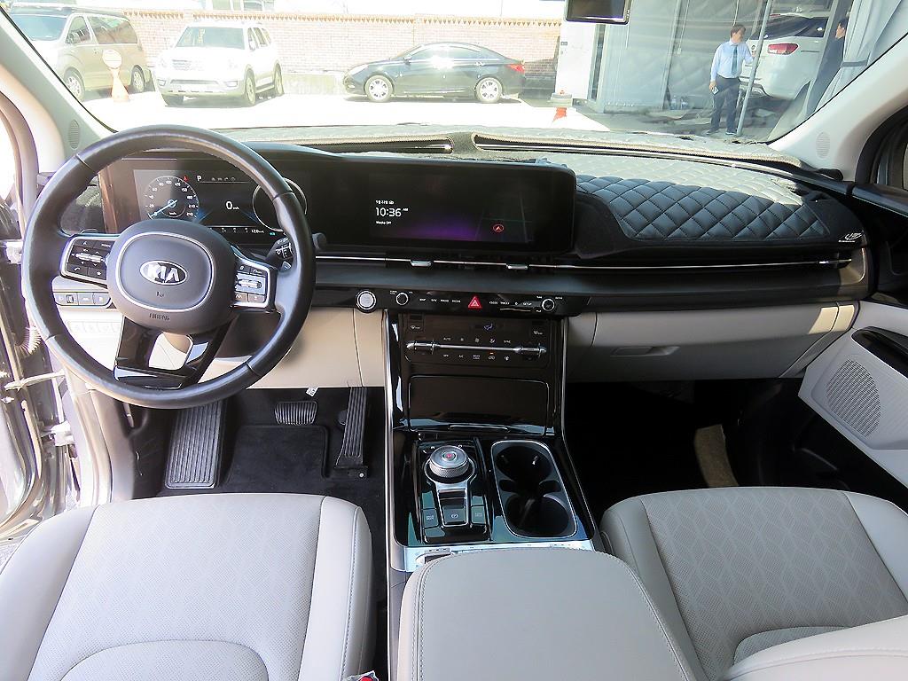 KIA Carnival - Vista 9