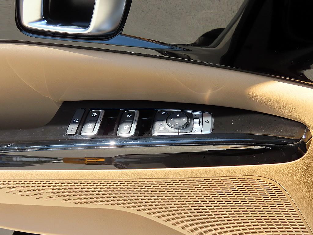 KIA Carnival - Vista 11