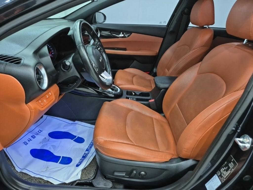 KIA K3 - Vista 11