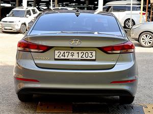 HYUNDAI Avante - Vista 6
