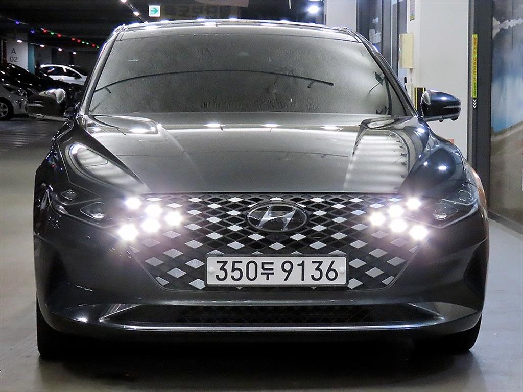 HYUNDAI Grandeur - Vista 2