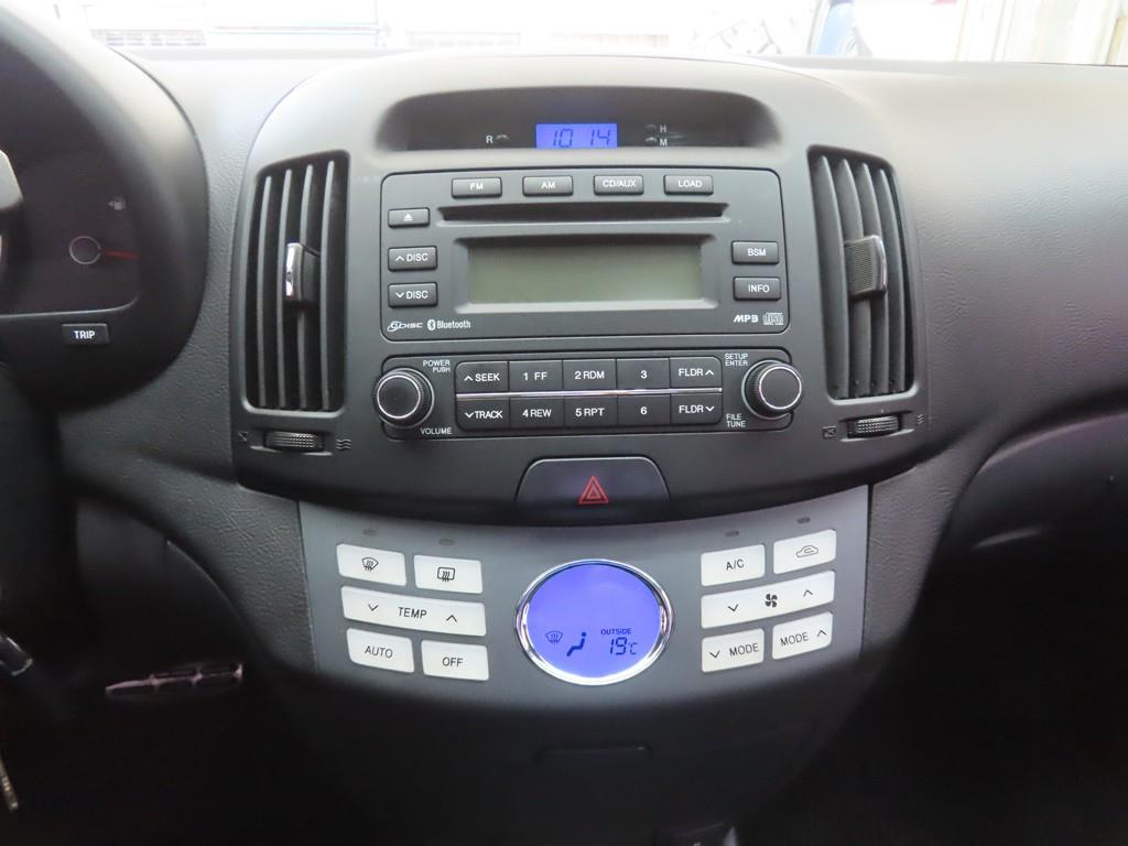HYUNDAI Avante - Vista 11