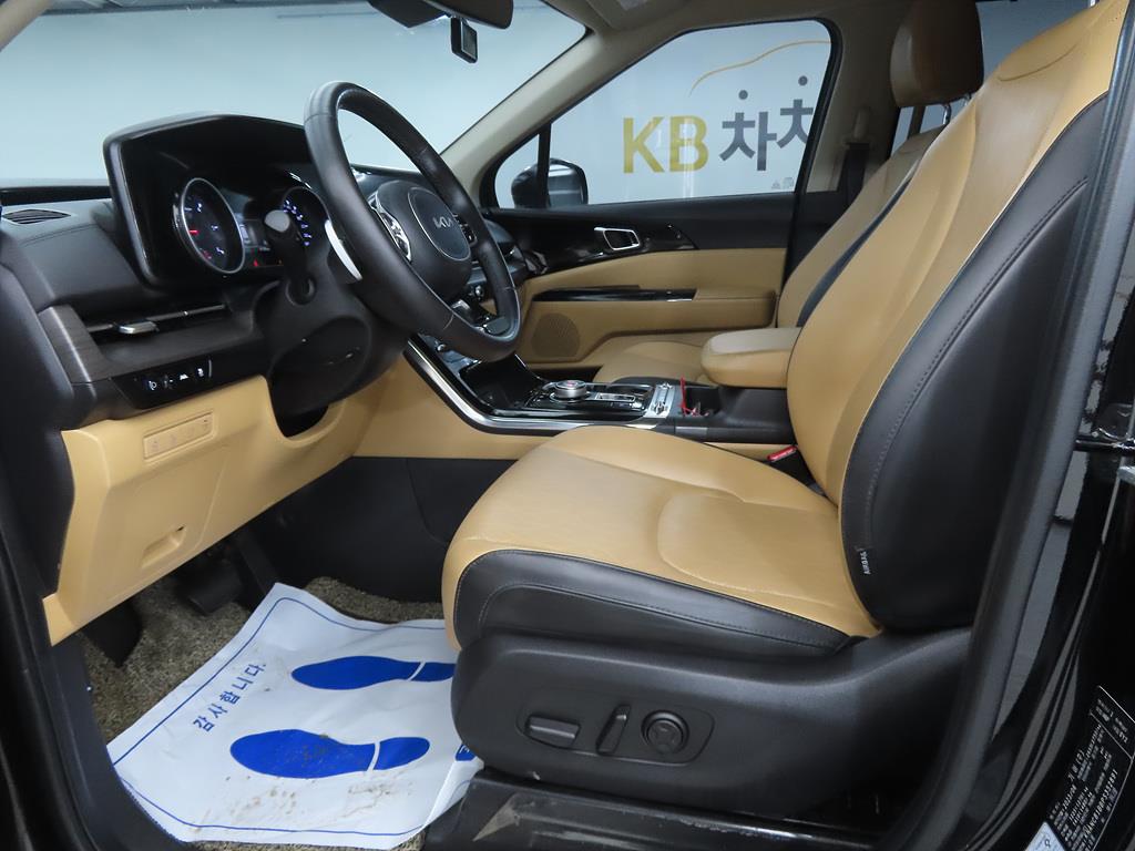 KIA Carnival - Vista 5