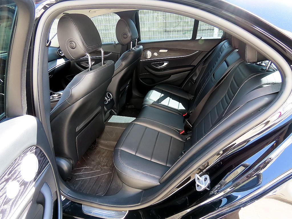 Mercedes Benz E class - Vista 6