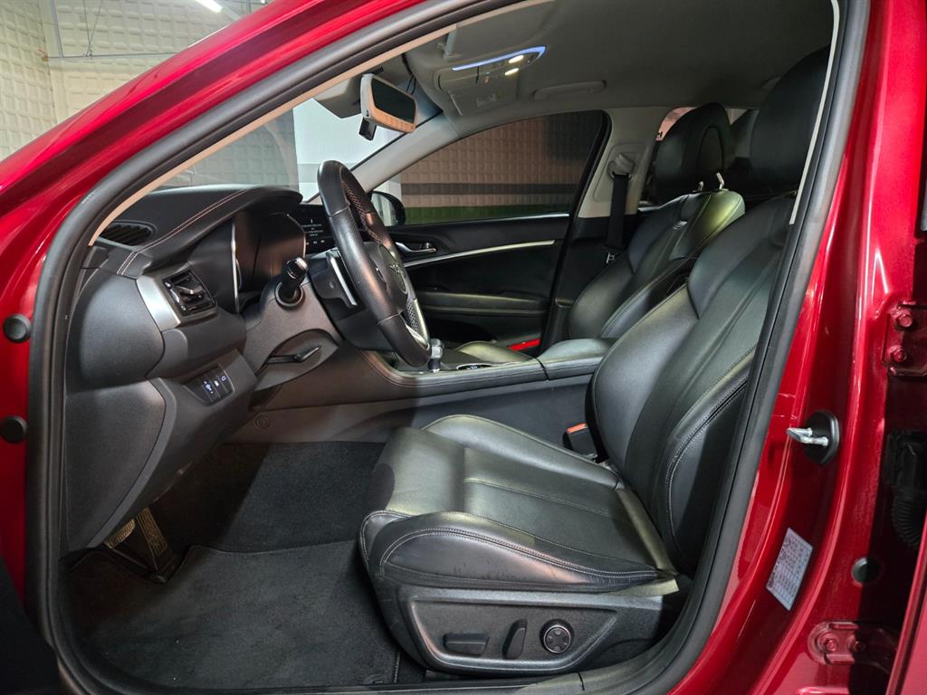 Genesis G70 - Vista 6
