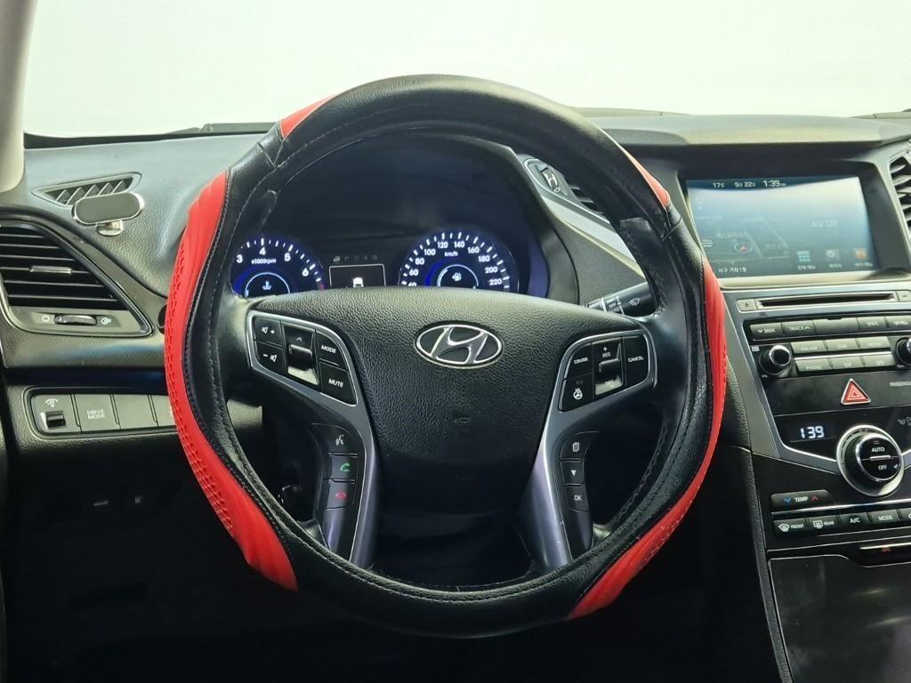 HYUNDAI Grandeur - Vista 9