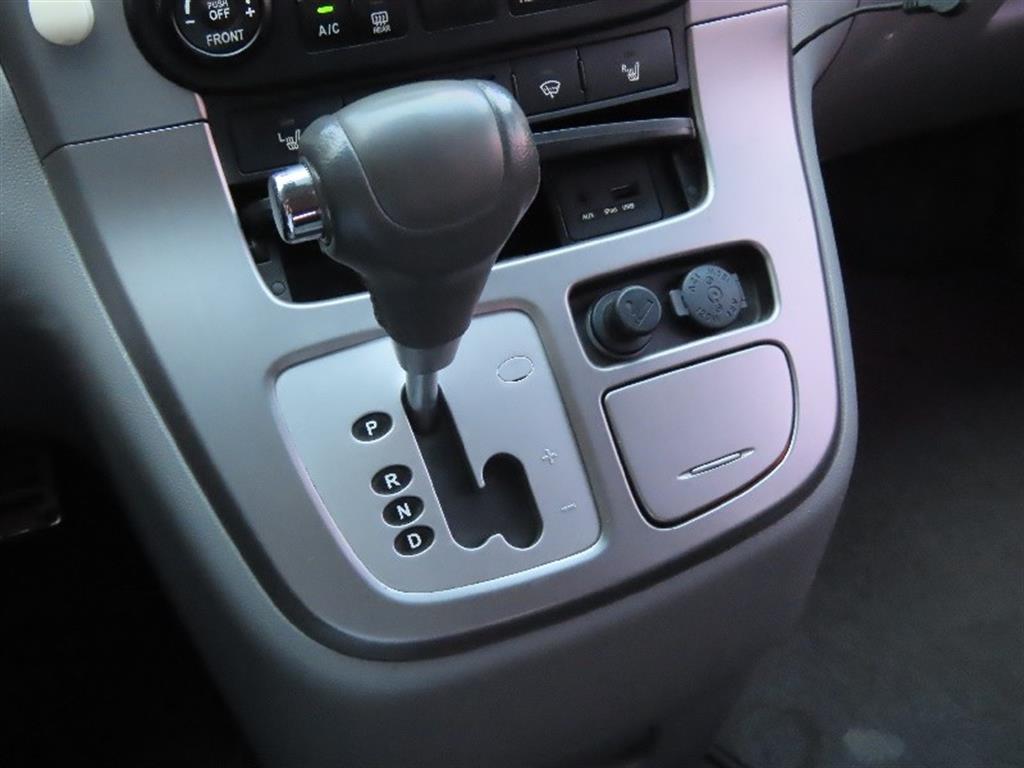 KIA Carnival - Vista 11