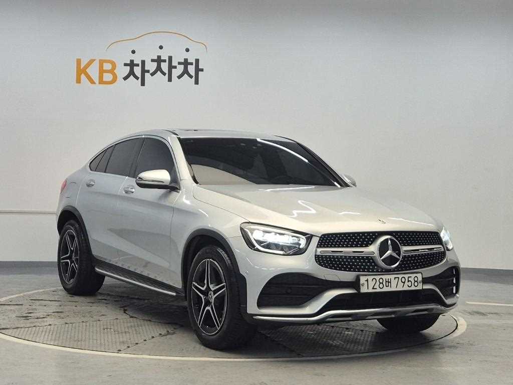 Mercedes Benz GLC Class - Vista 4