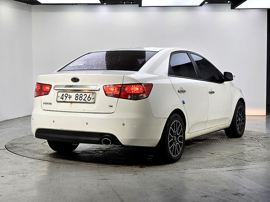 KIA Forte - Vista 4
