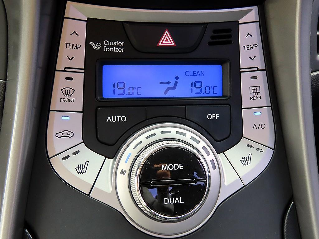 HYUNDAI Avante 2012 Gris - Importación desde Corea - HF Imports Iquique - Foto 15