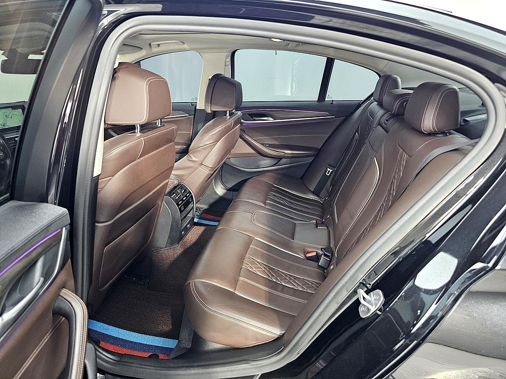 BMW 5 Series - Vista 8