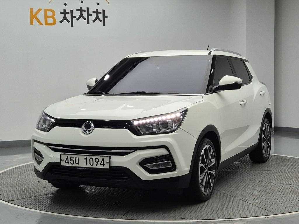 Ssangyong Tivoli 2018 Blanco - Importación desde Corea - HF Imports Iquique - Foto 1