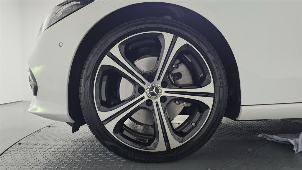 Mercedes Benz C Class - Vista 5