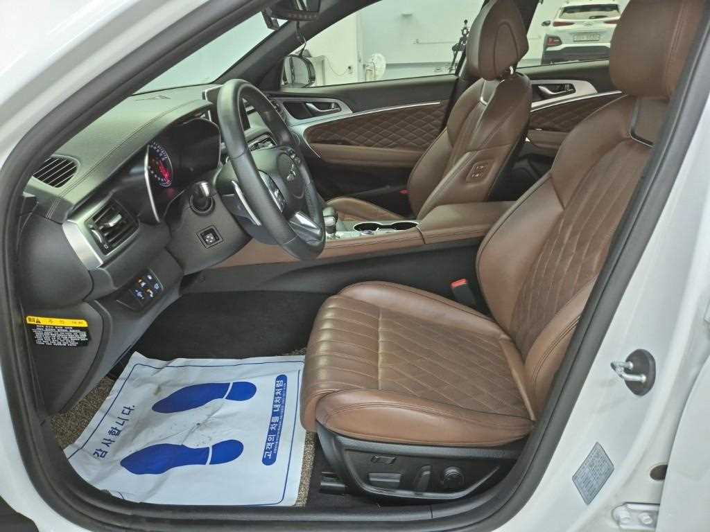 Genesis G70 - Vista 11