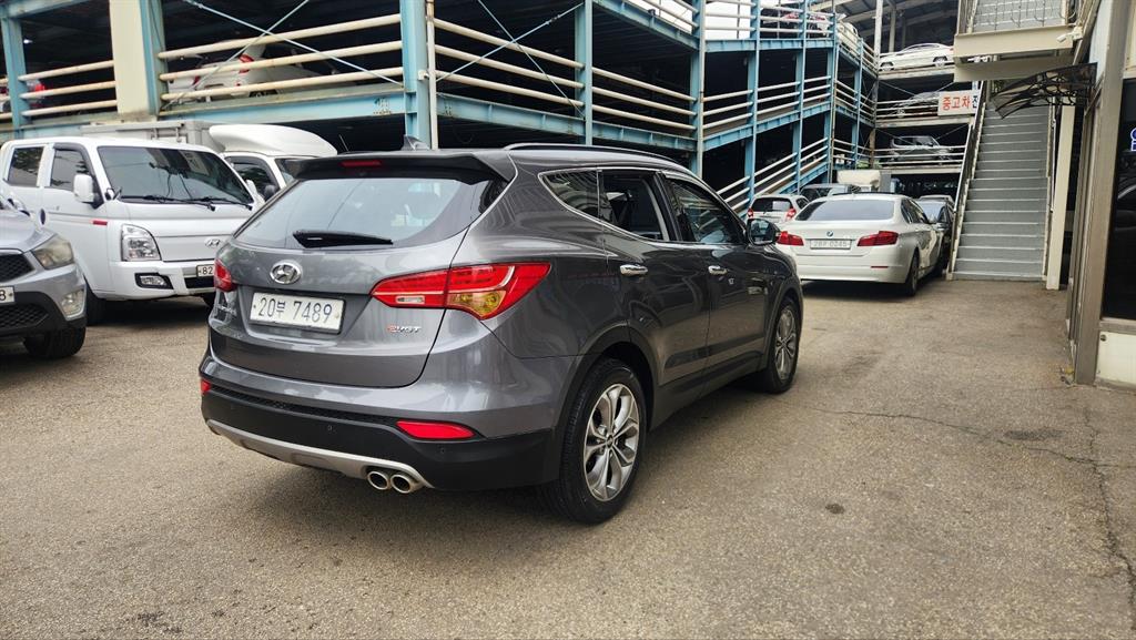 HYUNDAI Santa Fe - Vista 4