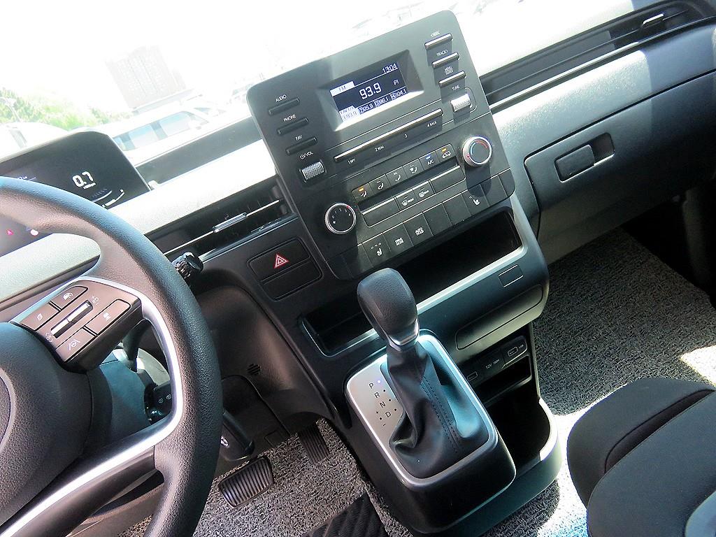 HYUNDAI Staria - Vista 12