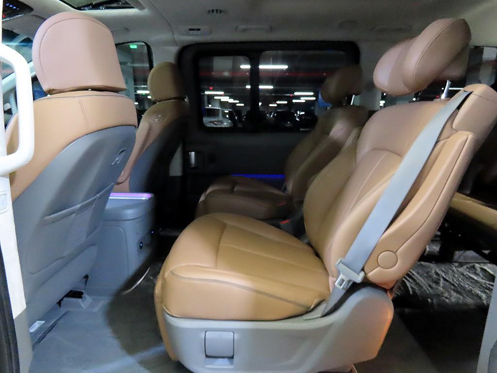 HYUNDAI Staria - Vista 7