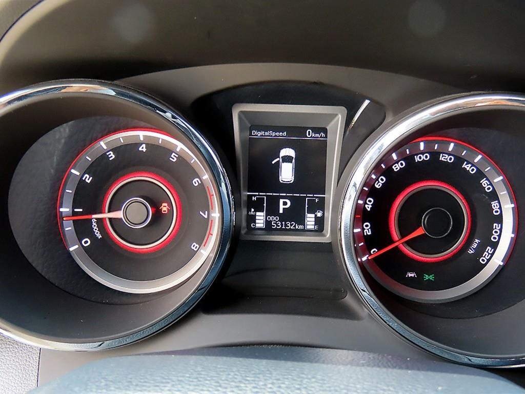 Ssangyong Tivoli - Vista 8
