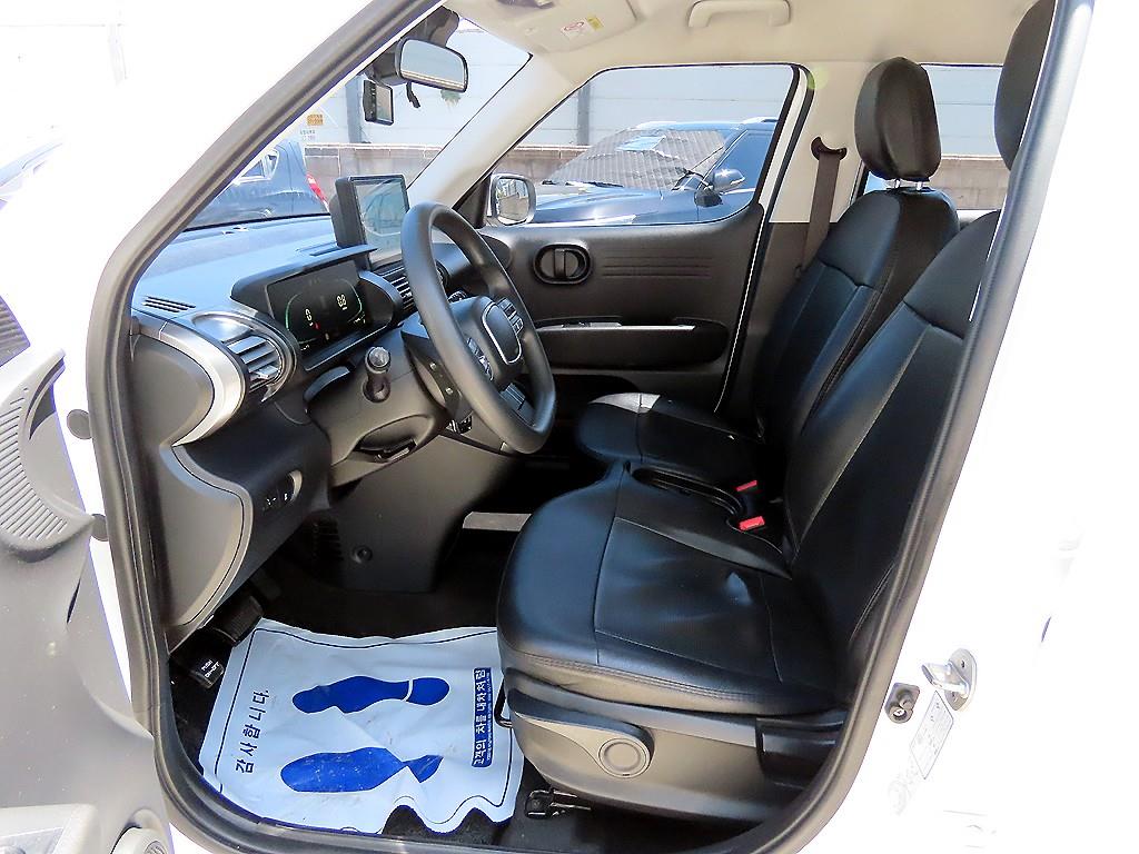 HYUNDAI Casper - Vista 5