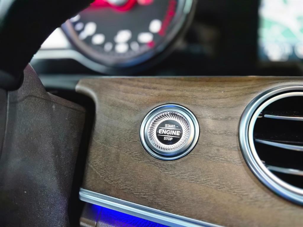 Mercedes Benz E class 2017 Azul - Importación desde Corea - HF Imports Iquique - Foto 14