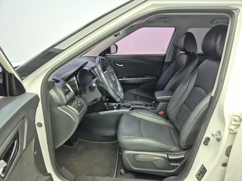 Ssangyong Tivoli - Vista 11
