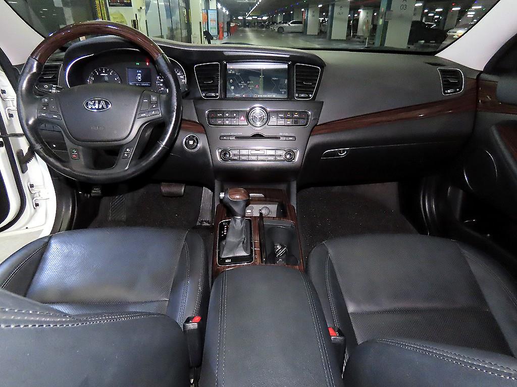 KIA K7 - Vista 10