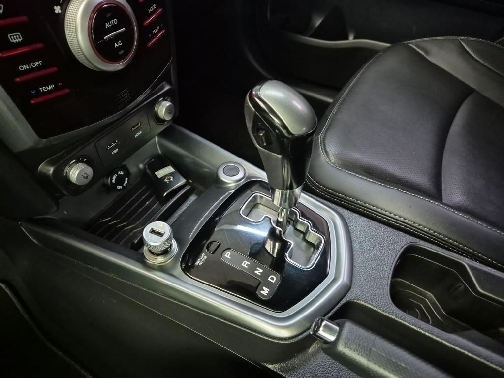 Ssangyong Tivoli - Vista 8