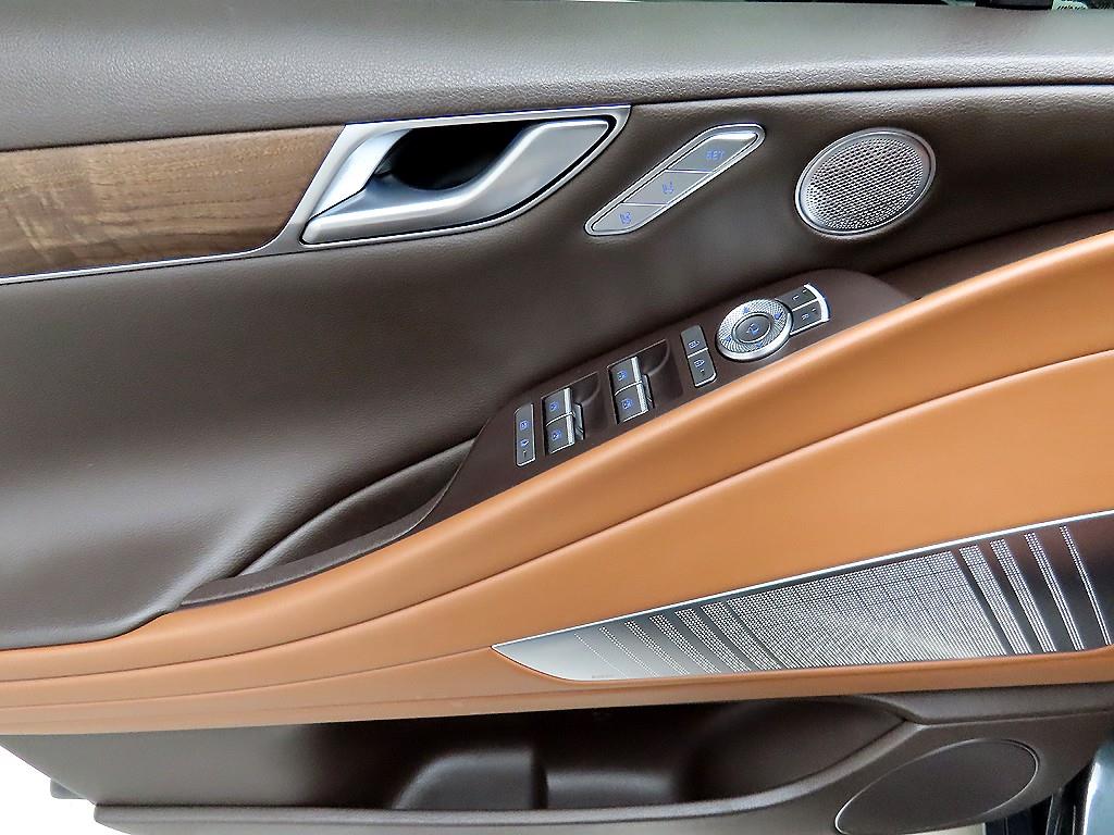 Genesis G80 - Vista 11