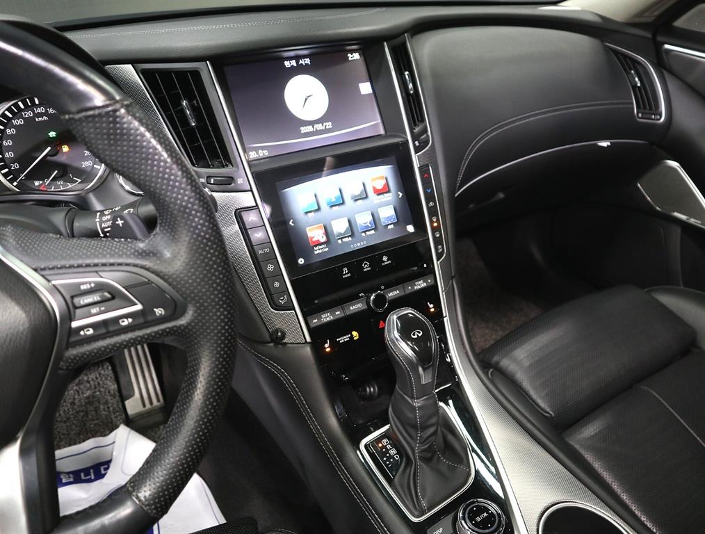 Infiniti Q - Vista 11