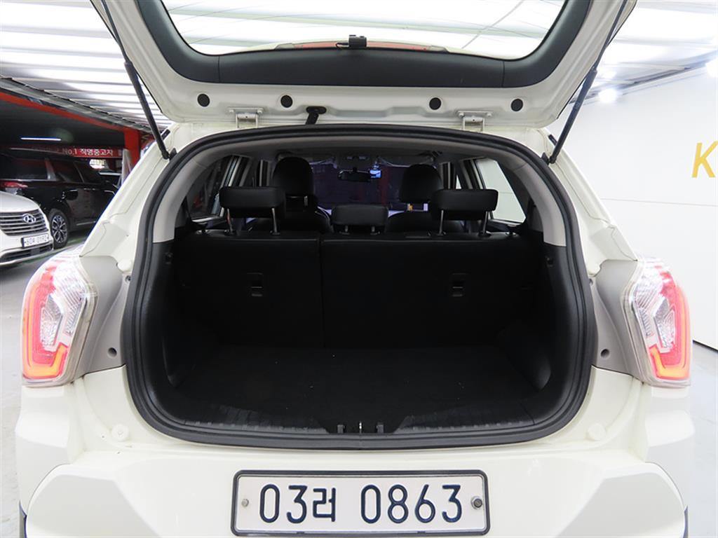 Ssangyong Tivoli 2016 Blanco - Importación desde Corea - HF Imports Iquique - Foto 18