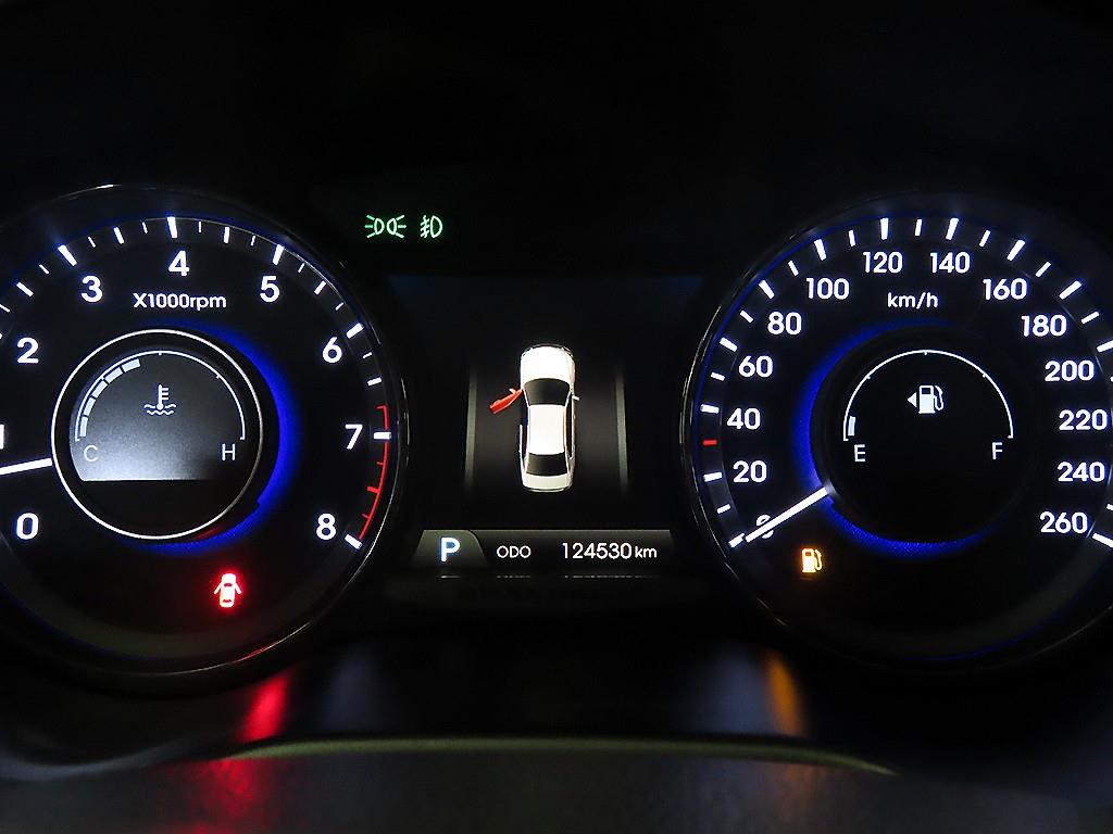 HYUNDAI Grandeur - Vista 9