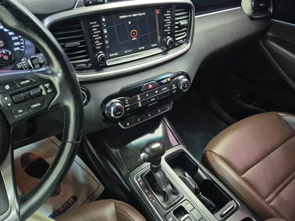 KIA Sorento - Vista 9