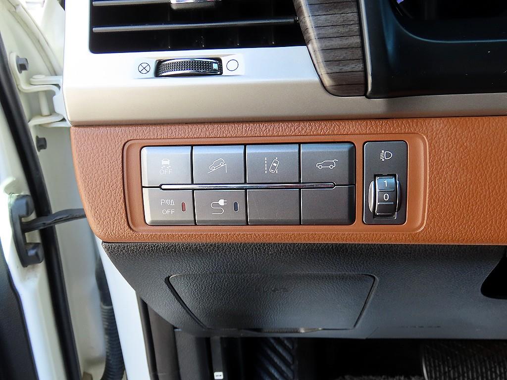 Ssangyong Rexton - Vista 11