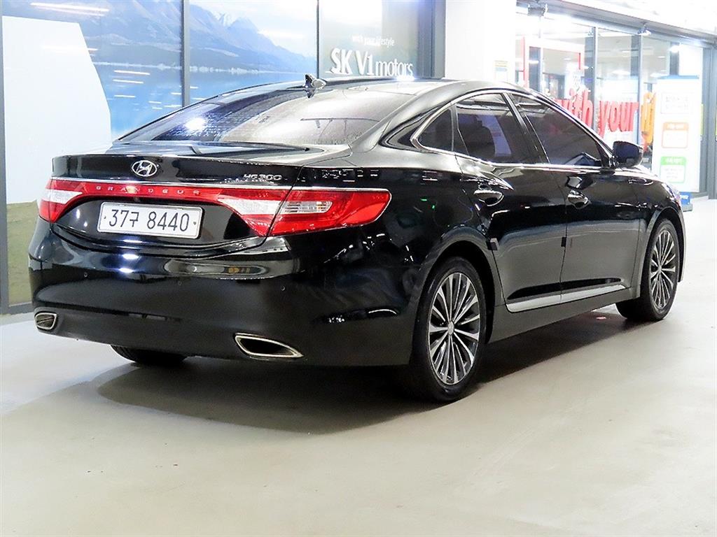HYUNDAI Grandeur - Vista 4