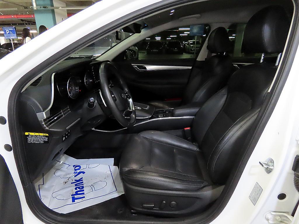HYUNDAI Grandeur - Vista 6